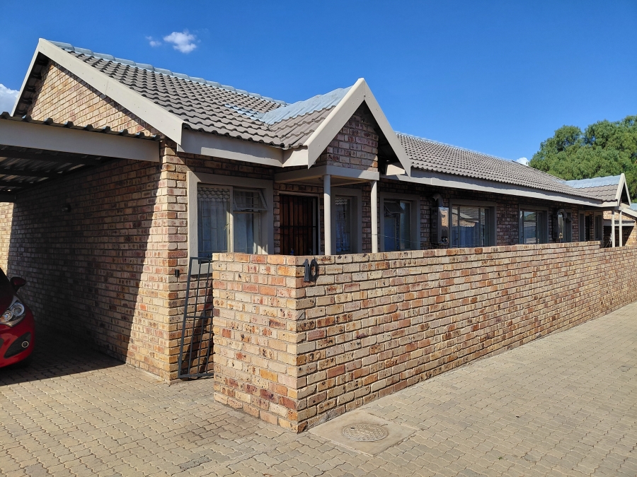 To Let 2 Bedroom Property for Rent in Doringkruin North West